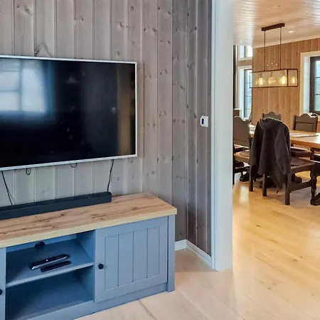 3 Bedroom Awesome In Сasa de vacaciones Tuddal